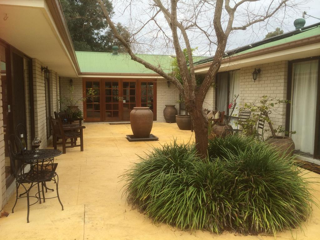 Nivalis Bed And Breakfast Herne Hill Exterior foto